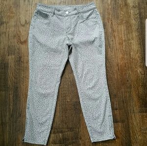Final $ drop Ann Taylor Loft giraffe capris 28P/6P